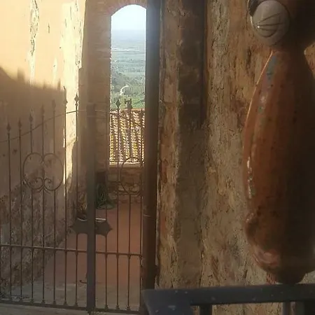 Casa Di Nella 아파트